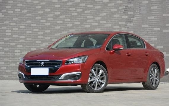 卖14万堪称迈腾杀手，降价4万无人问津