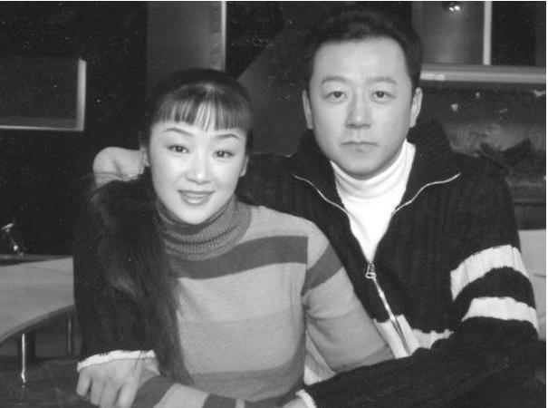 她是郭涛亲妹，春晚常客，被冯巩发掘，却一直不痛不痒（组图） - 1