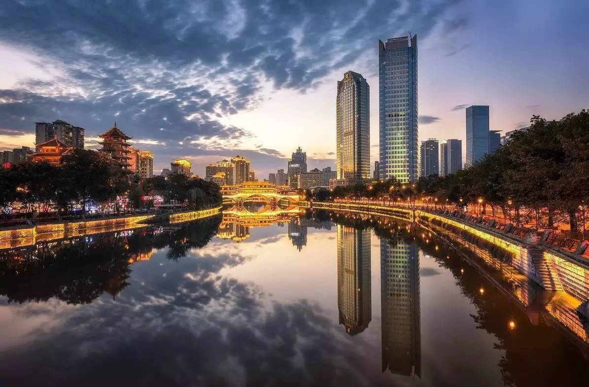 媒体人和公关人如何愉快度过成都车展？