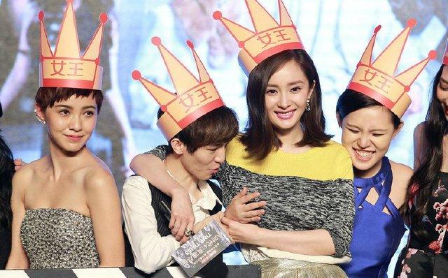 摸杨幂胸,吻范冰冰,搭林志玲,郭敬明女人缘也不