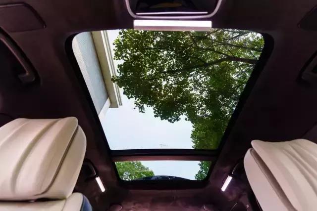 揽胜星脉进口该卖多少钱?70万到110万,贵了吗?