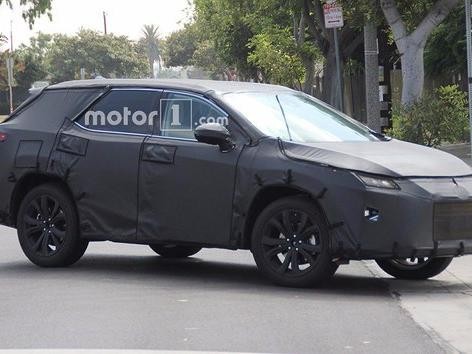 或是中国特供 雷克萨斯RX七座版谍照