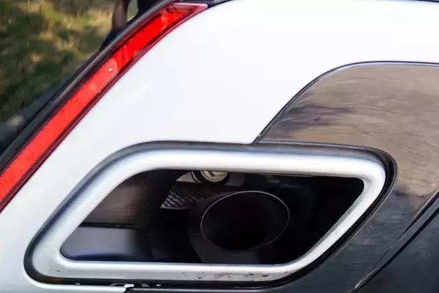 揽胜星脉进口该卖多少钱?70万到110万,贵了吗?