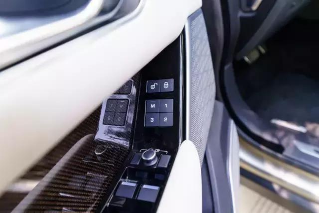 揽胜星脉进口该卖多少钱?70万到110万,贵了吗?