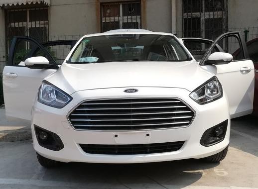 这两款车名字相似，一个性价比满分，一个遭吐槽