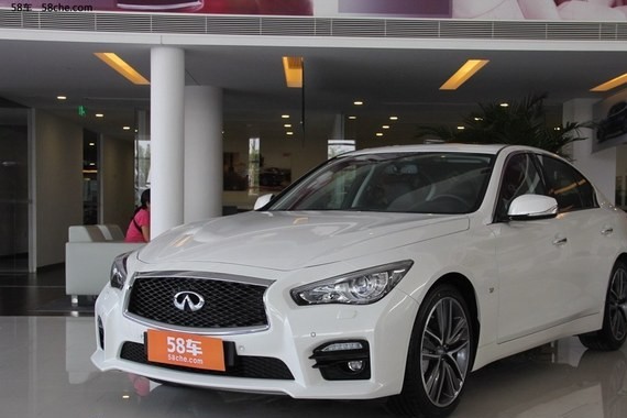 英菲尼迪新款Q50 Hybrid上市 售49.98万