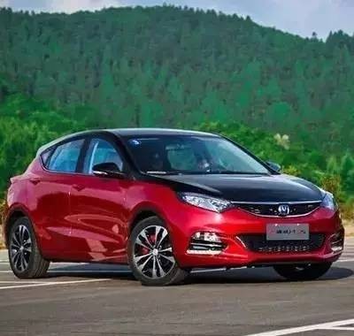 长安逸动XT RS成都车展上市，售8.89-9.69万元！