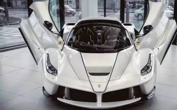 最贵豪车亮相成都车展，比10台保时捷911还贵！