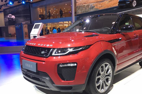 2017成都车展：2018款路虎极光正式发布