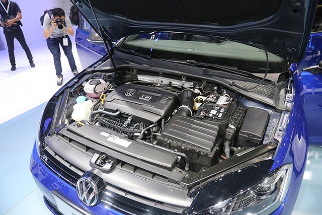 4.6秒破百的信仰之车! 新款高尔夫R40万起售