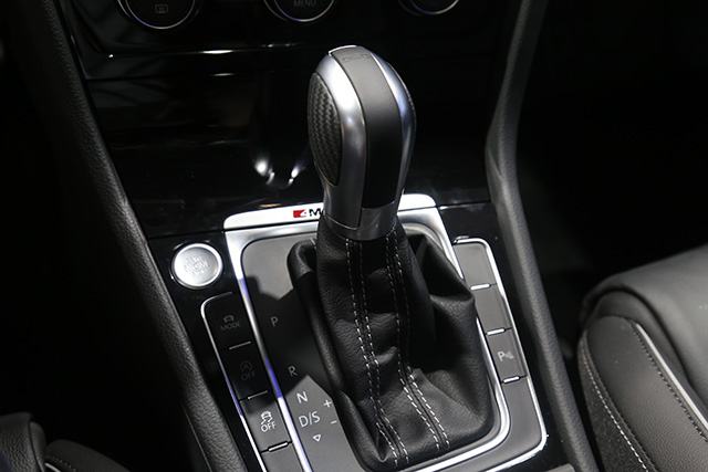 4.6秒破百的信仰之车! 新款高尔夫R40万起售