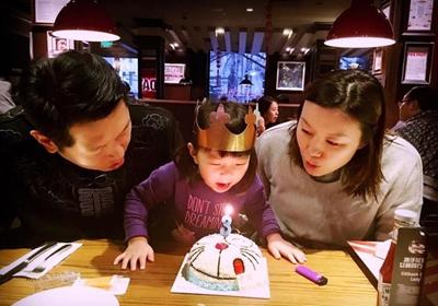 莫科近照：曾因爱妻离世一夜头白，娶蝶后今儿女双全