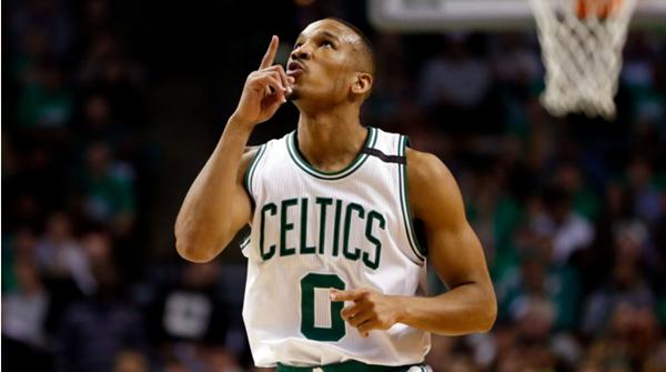 同样2010年NBA选秀头十位重选,沃尔仍然