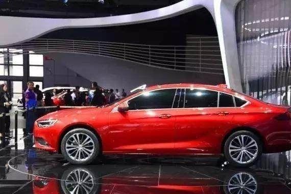 新一代君威来了！配置丰富，买帕萨特得会不会后悔了