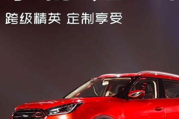 一口气上市10款车，5.68万起售，众泰T300搅翻市场