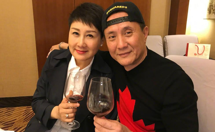 张凯丽女儿以第一名考进中戏 穿的牛仔短裤亮了