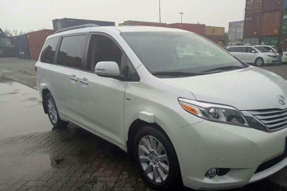 进口17款加版丰田塞纳LTD顶配配置参数