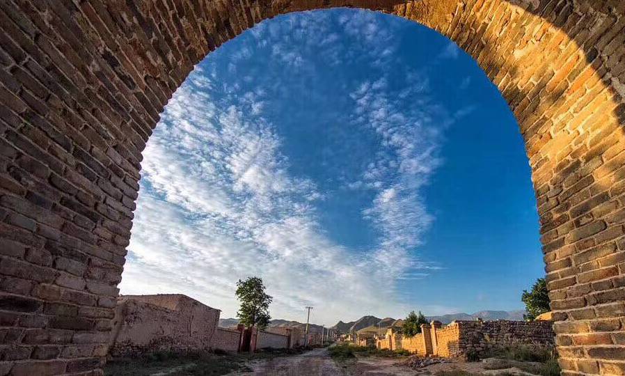 中国学历最高的有钱人喜欢开什么车?