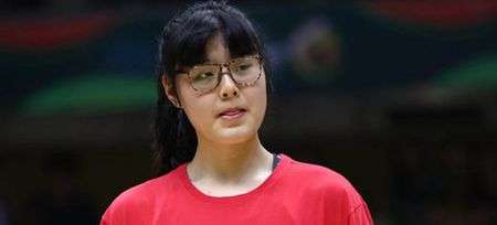 " 但比赛还是硬实力的较量,李月汝和迪娜拉在内线的优势非常明显,江苏