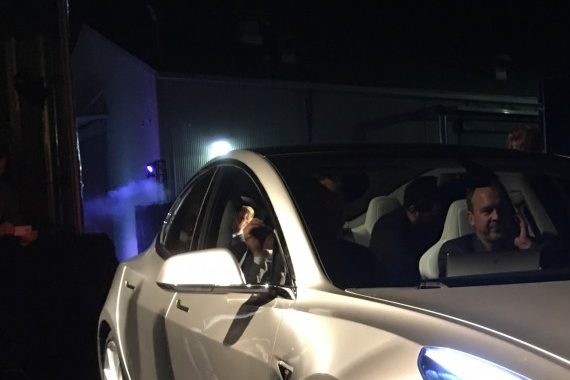 特斯拉 Model 3 车身结构曝光，改用钢铝混合以降成本