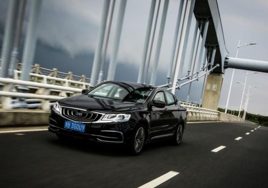 最美中国车学会了注重内在美，试驾吉利新博瑞