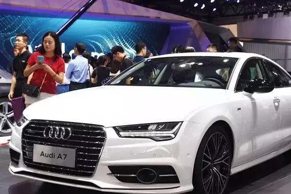 奥迪A7在成都车展上市 内饰大变样 售价60万起