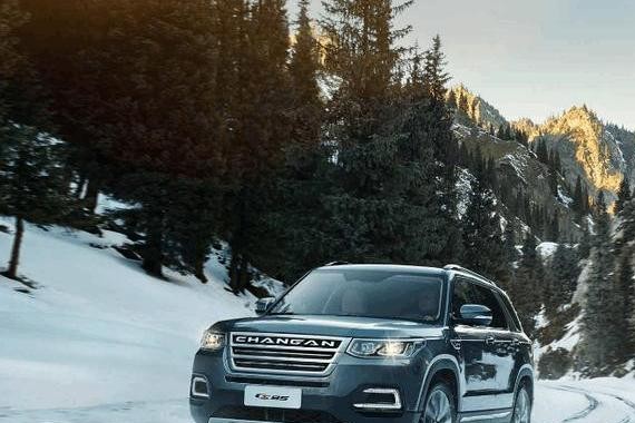 销量一滑再滑, CS95月销1300台, 长安高端局碰壁