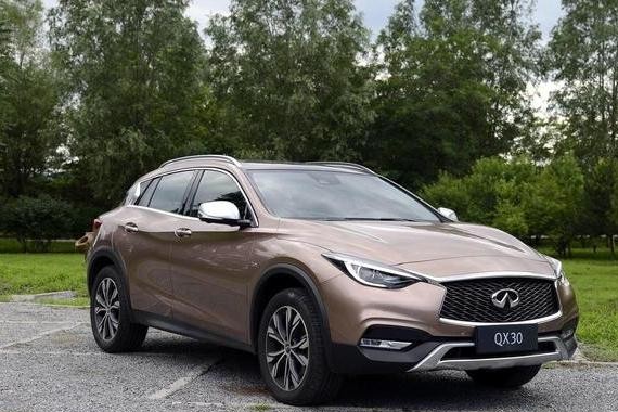 奥迪Q3真不如它！奔驰GLA共享平台，售价却低两万