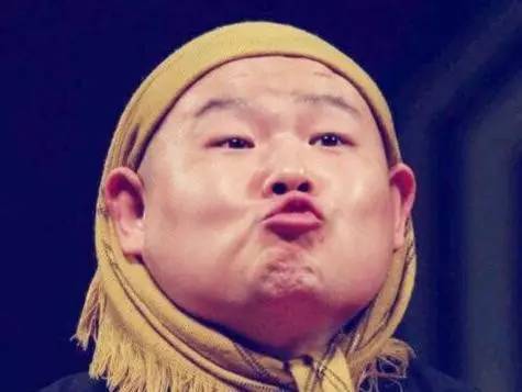 岳云鹏哽咽着说自己不想再红了,他这一路也挺