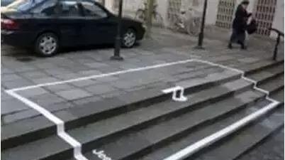 教你几招让车安全上台阶，慢速上去减少伤害！