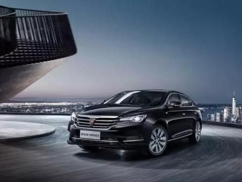 加大豪华版的荣威i6来了，荣威950比对手好在哪？