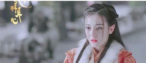 明日之子杨幂发型 鲶鱼须刘海看起来比热巴有