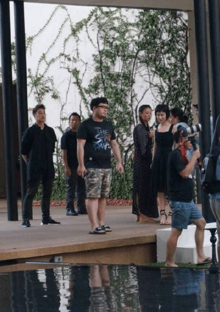 吴昕潘玮柏录制恋爱节目 两人私下同框却全程