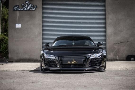 她展现出不同于以往的粗犷与霸气 奥迪R8