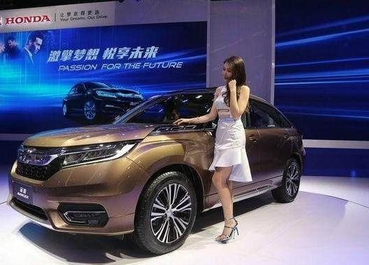 适时四驱2.0T+9AT，最大马力272 带1.4米床的日系车