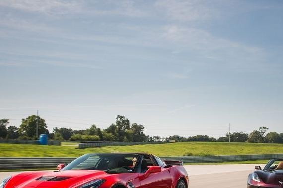 在美国超级日全食下开科尔维特是一种怎样的体验