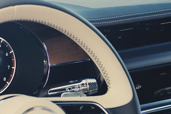 宾利发布新款欧陆GT 首创三向旋转仪表盘