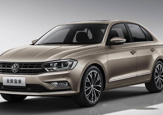 这台10来万的德系车，在中国热销10几年，空间够大么