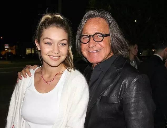 这位比刘雯地位还高的超模登上维密,为何遭全