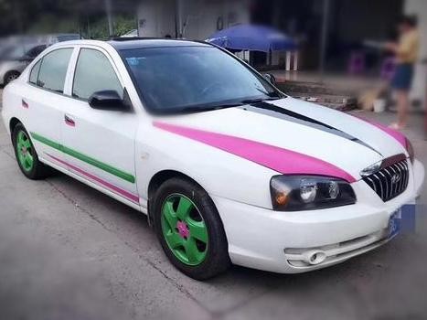 五千块买的车花一千改装，开到大学门口后头率超高