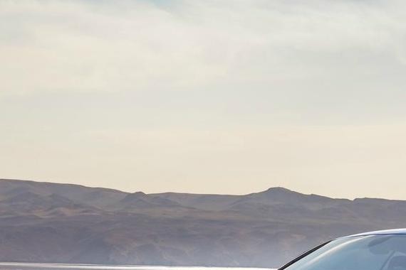 速度与奢华结合的典范：全新宾利欧陆GT官图发布