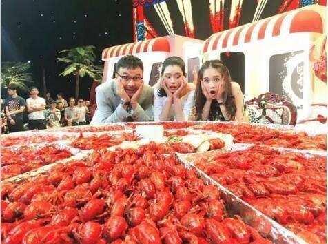 赵丽颖为了小龙虾不想卸妆,孙红雷吃出西餐的