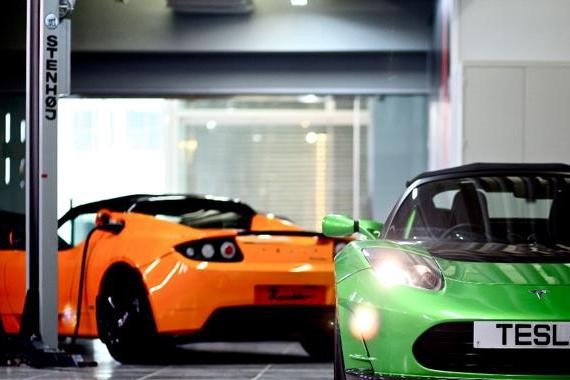 特斯拉高性能纯电动跑车Roadster首次亮相中国