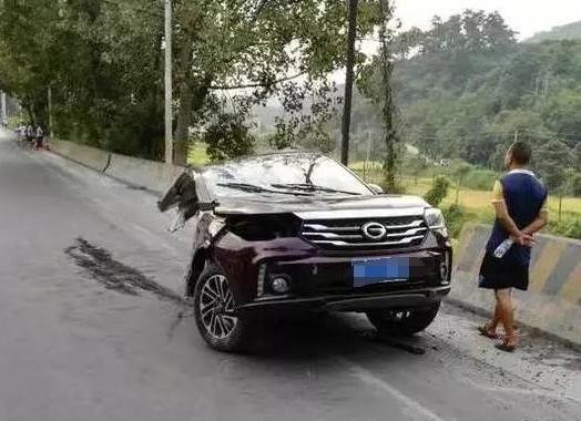 别光盯着传祺GS4，看看丰田、大众高速撞击后是啥样