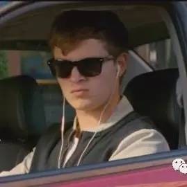 《极盗车神》其实教你如何用40万的车约到妹子！