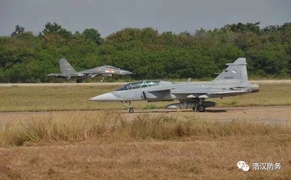 空战对抗场上的裁判员:ACMI吊舱