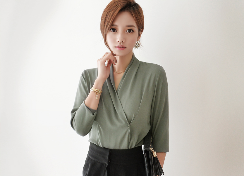 孙允珠清新淡雅气质职业装,香艳夺目,魅惑动人