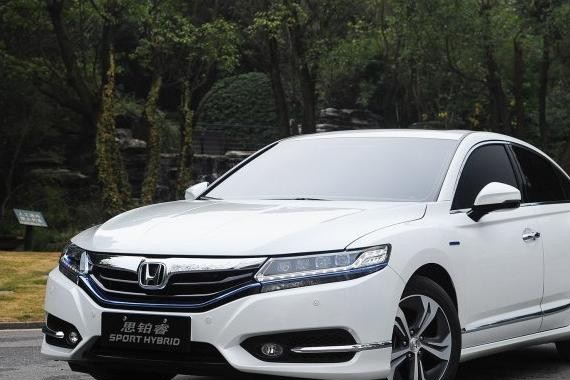 本田思铂睿输了，运动中型车还得别克君威