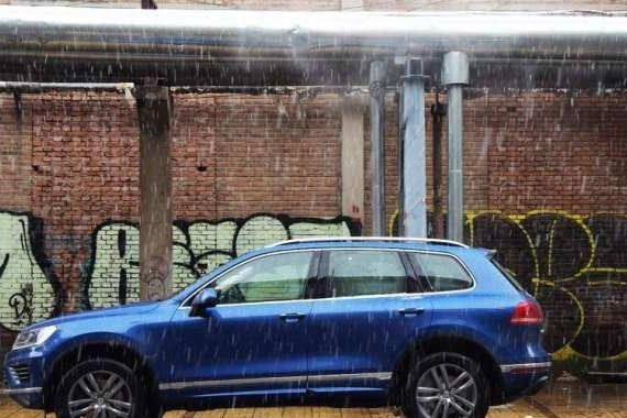 3.0T V6+长近5米, 动力超奥迪,与宝马X5平起平坐