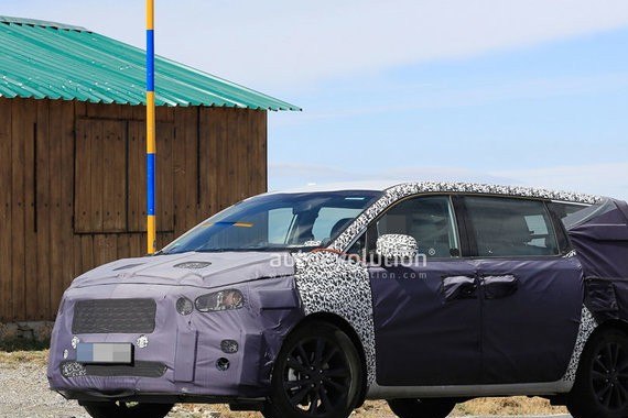 起亚新款嘉华再曝光 或搭3.3L V6发动机